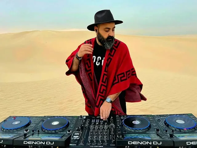DJ inoToni